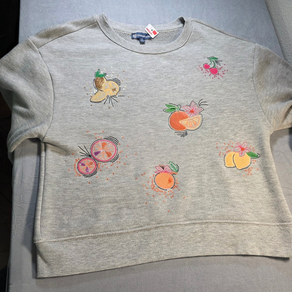 Democracy Womens Grey Fruit Embroidered Sequin Sweatshirt Small